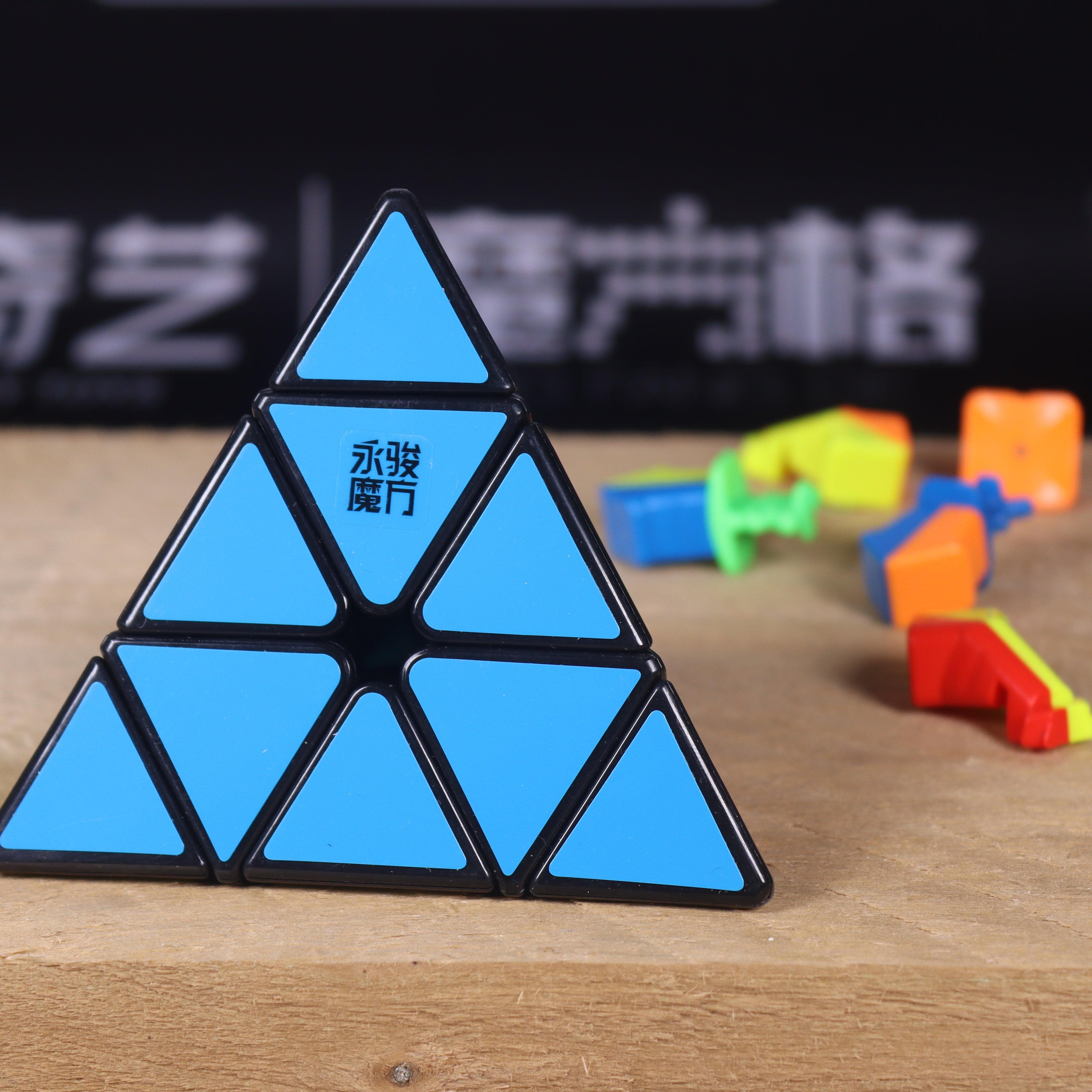 YJ YuLong Pyraminx V2 (Magnetic)